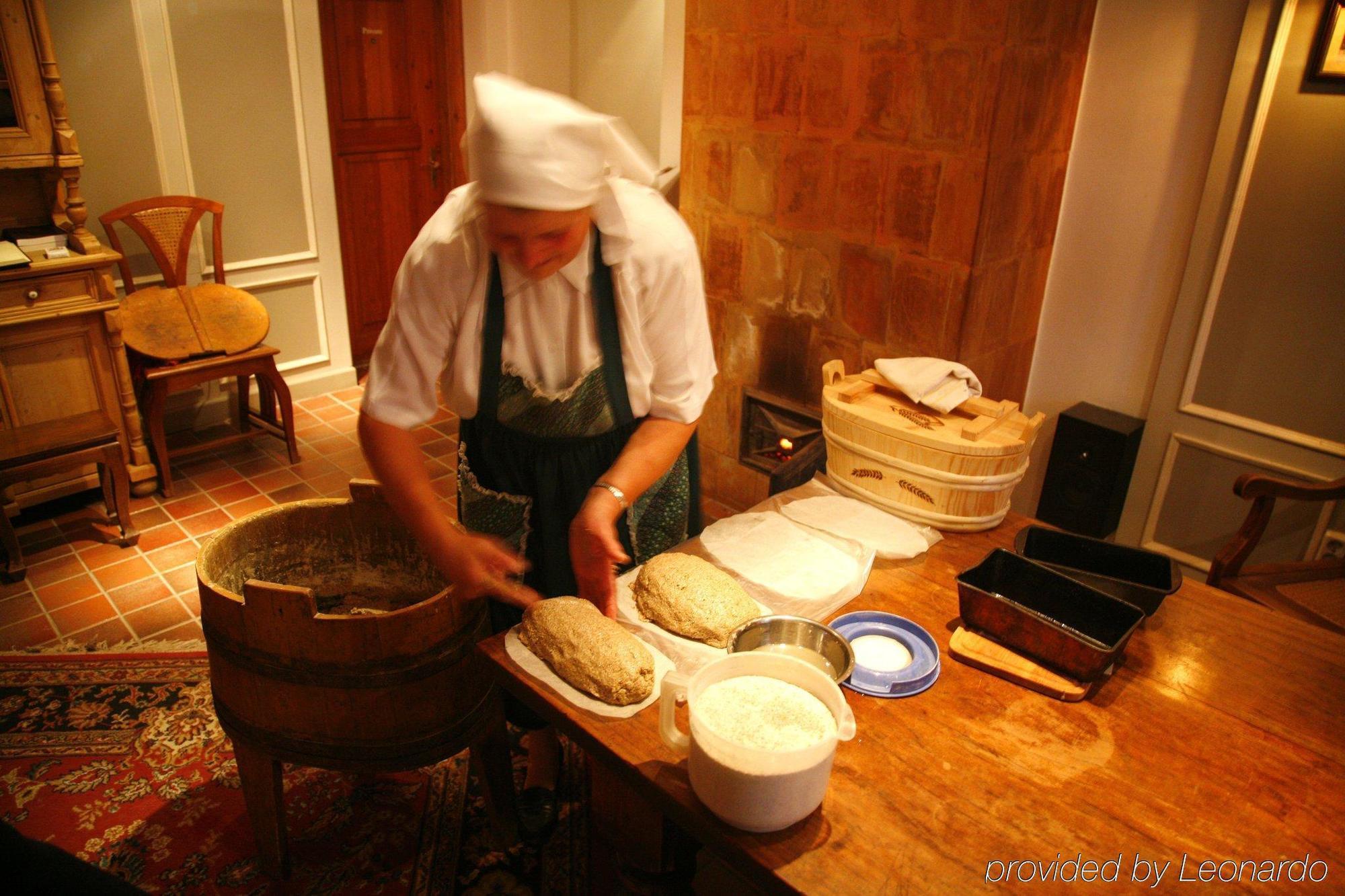 Paedaste Manor Restoran foto