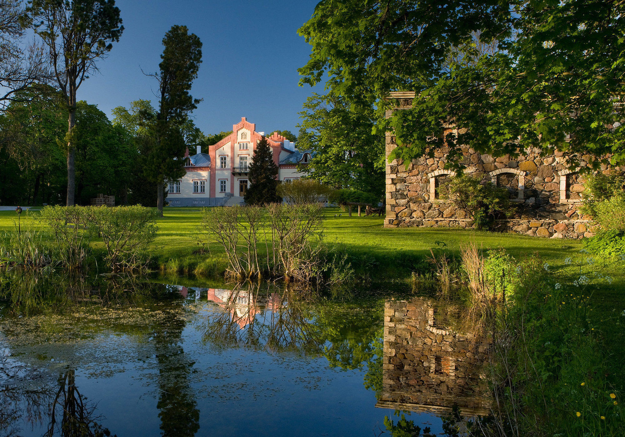 Paedaste Manor Bagian luar foto