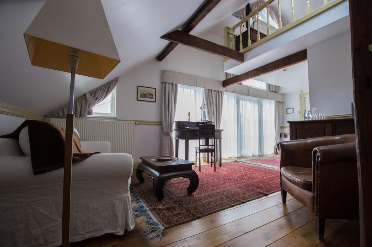Paedaste Manor Bagian luar foto